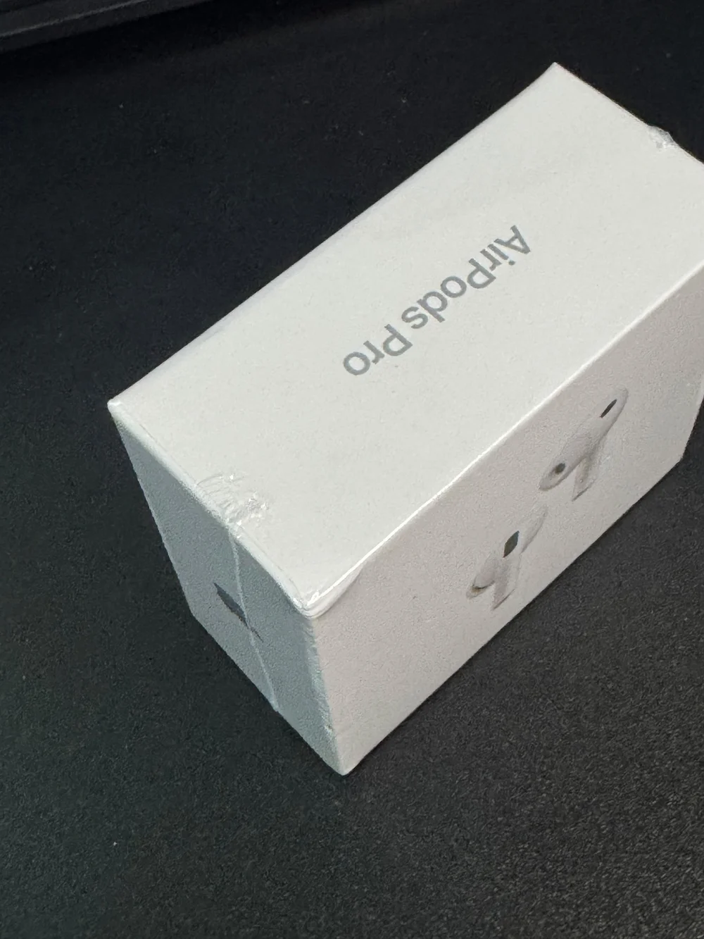 Apple AirPods Pro 3 Earbuds in White